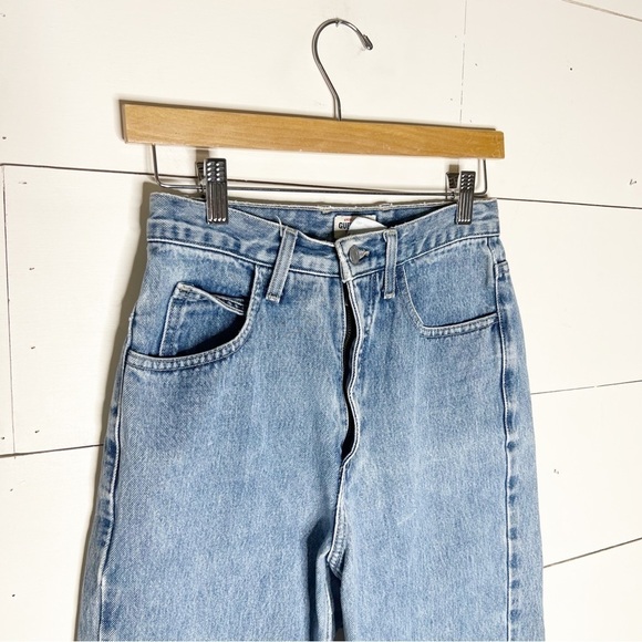 Vintage Guess Medium Wash High Rise Jean - Picture 7 of 10